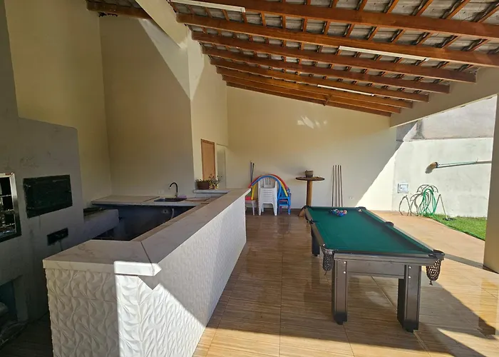Villa Privada de Luxo com Piscina Refugio para Familias em Maringa