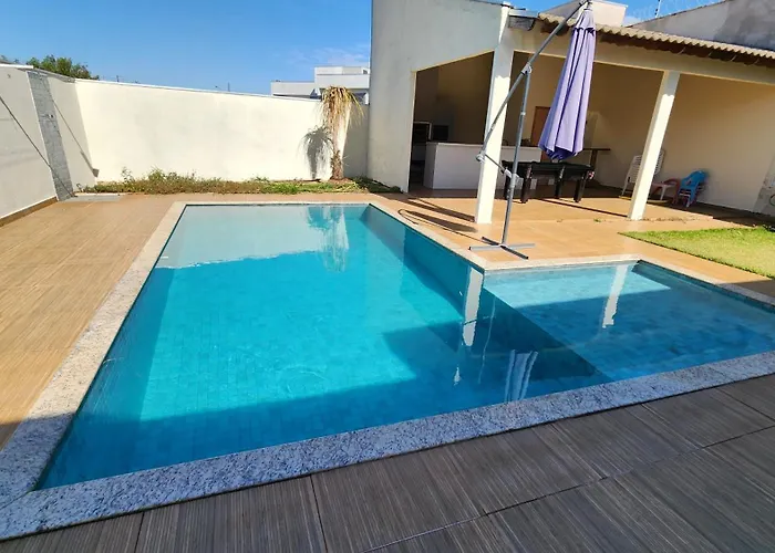 Villa Privada de Luxo com Piscina Refugio para Familias em Maringa